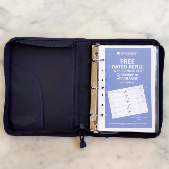 NWOT. Vintage Cambridge Leather At-A-Glance Organizer/Planner w/Zippered Closure - Picture 4 of 9